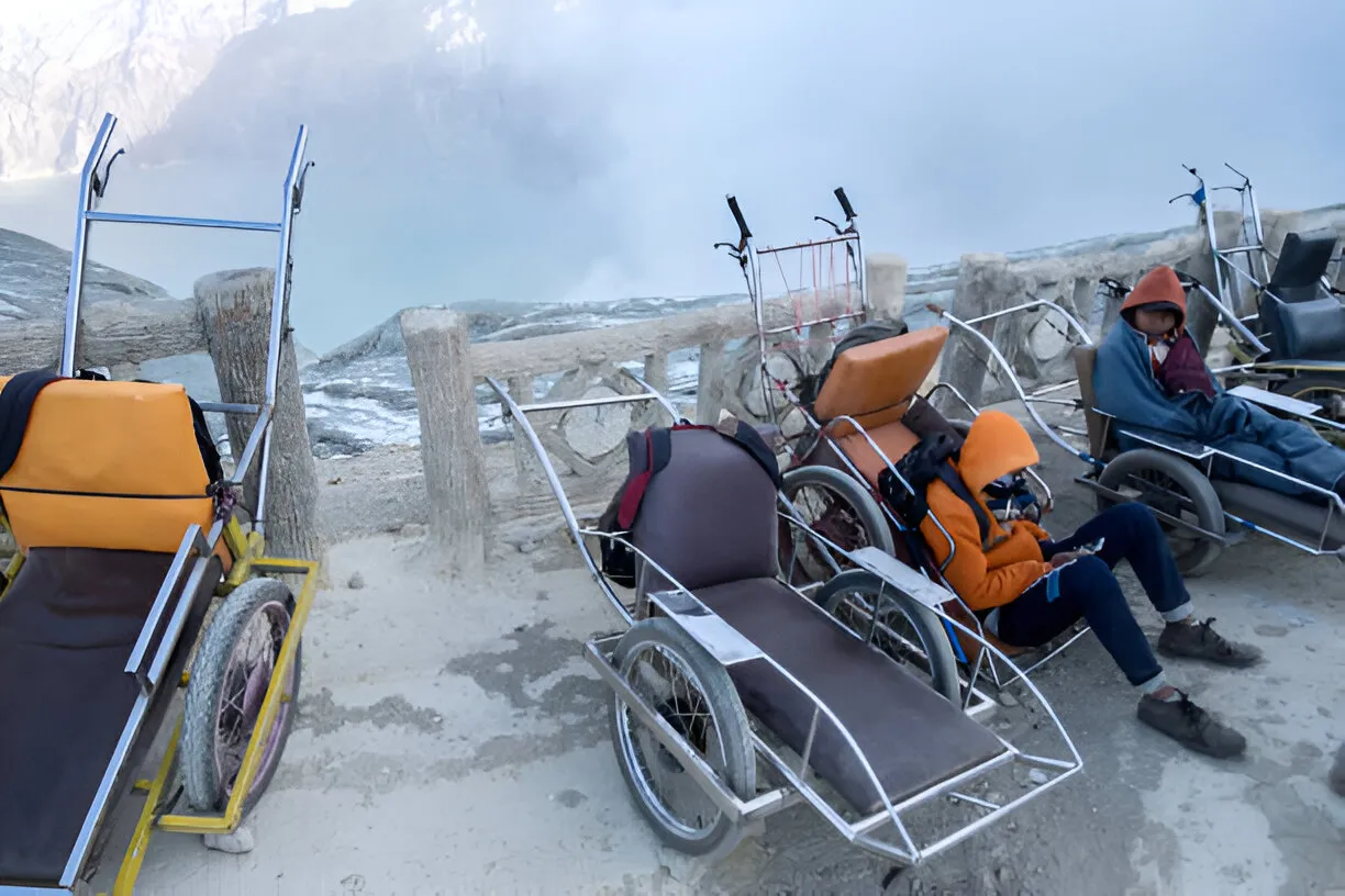 Kilimanjaro Altitude Sickness Tips: Acclimatization, Symptoms, And Safe